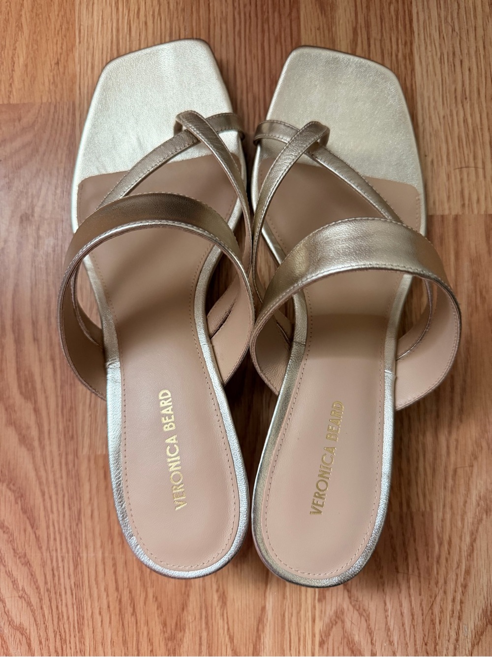 NWOT Veronica Beard Gold Metallic Kitten Heels Size 10